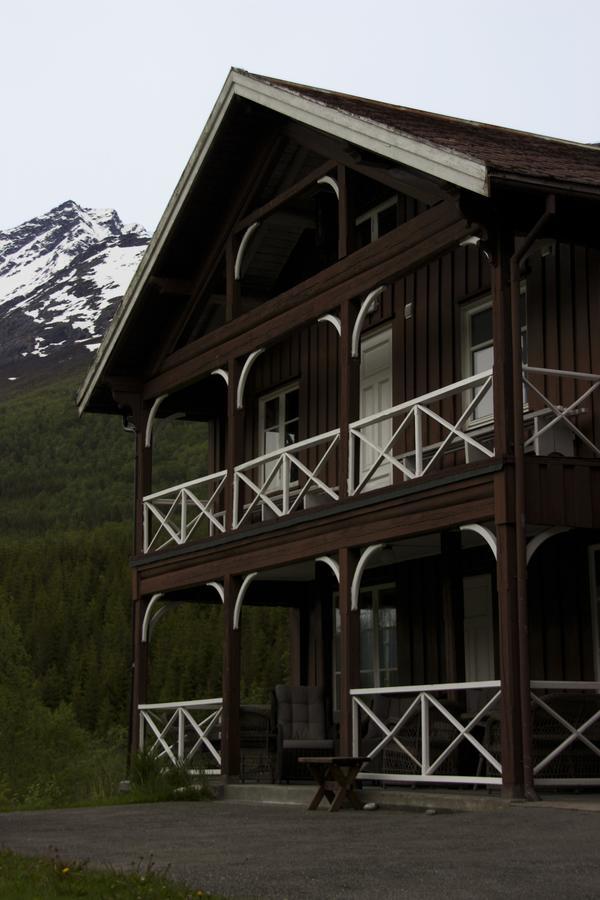 Phillipshaugen Lodge Oksendalsora Buitenkant foto